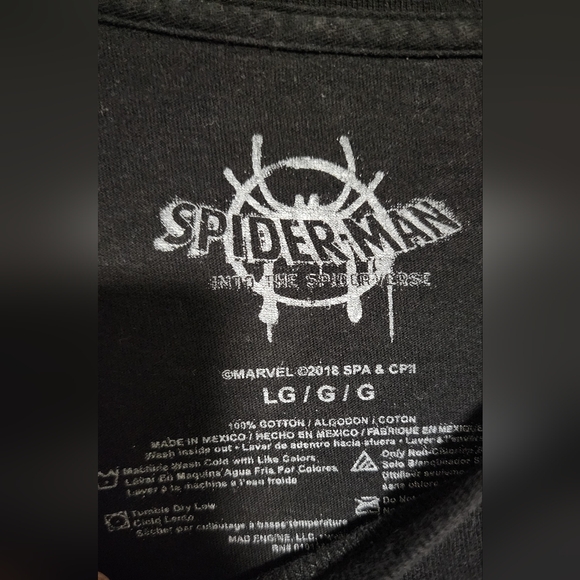 Into The Spider-Verse T-Shirt - Picture 5 of 5